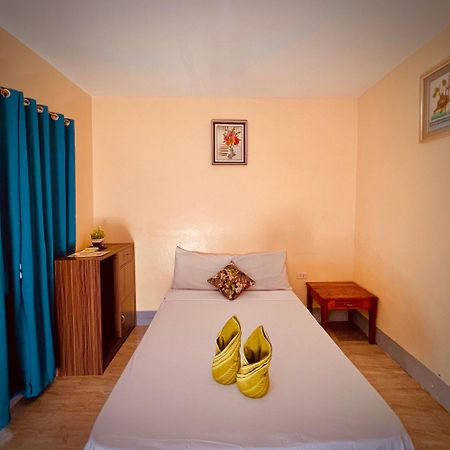 Indino Guesthouse Moalboal Extérieur photo