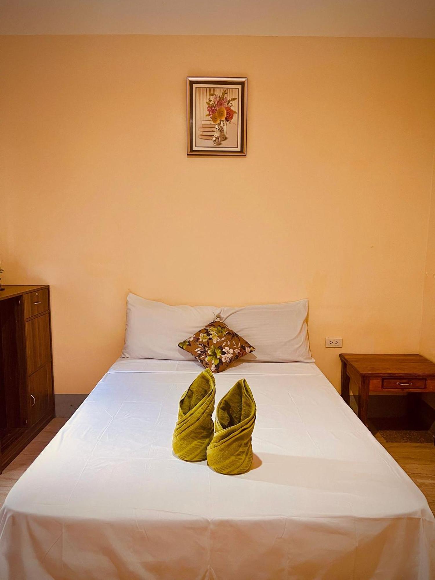 Indino Guesthouse Moalboal Extérieur photo