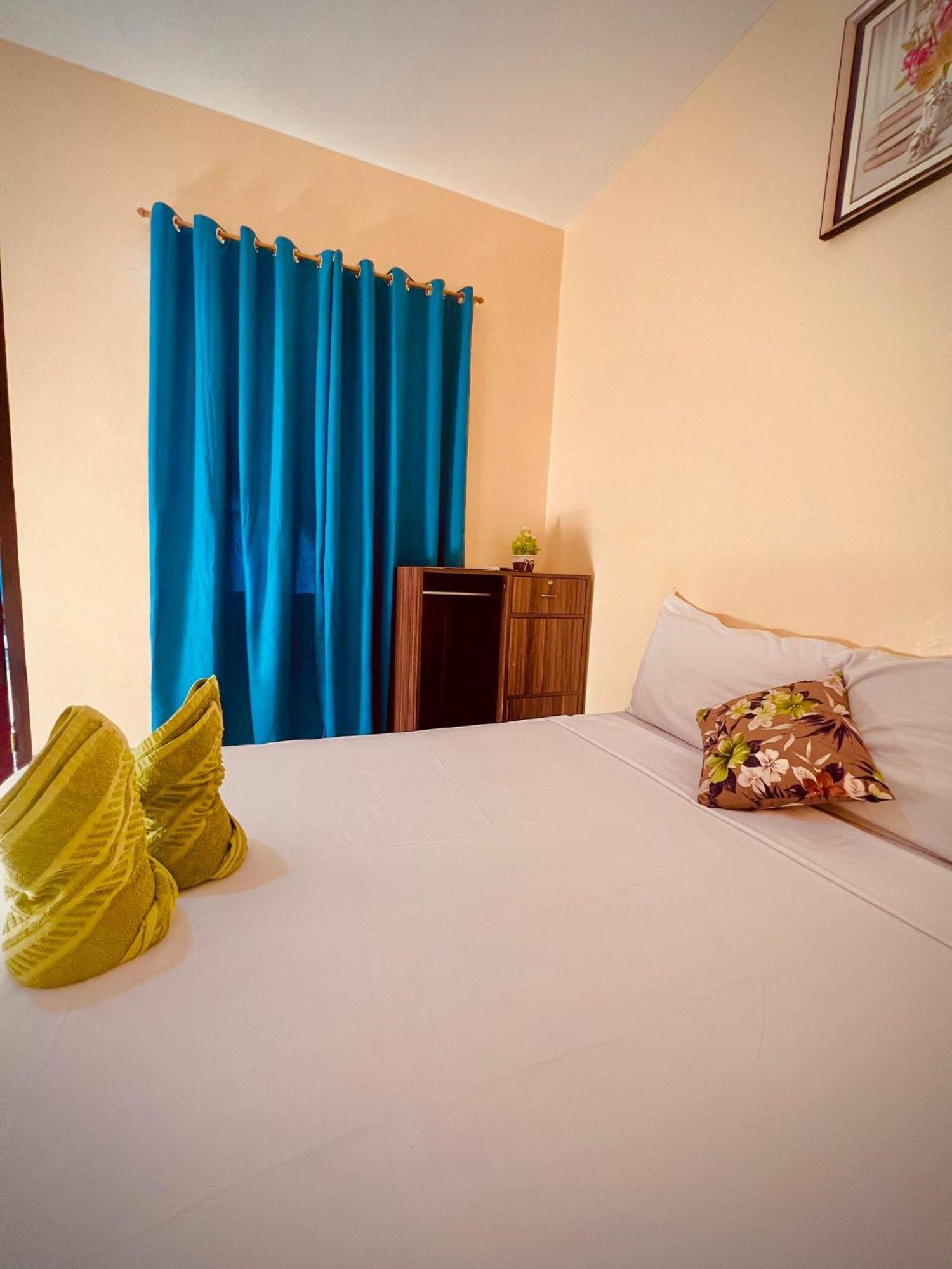 Indino Guesthouse Moalboal Extérieur photo