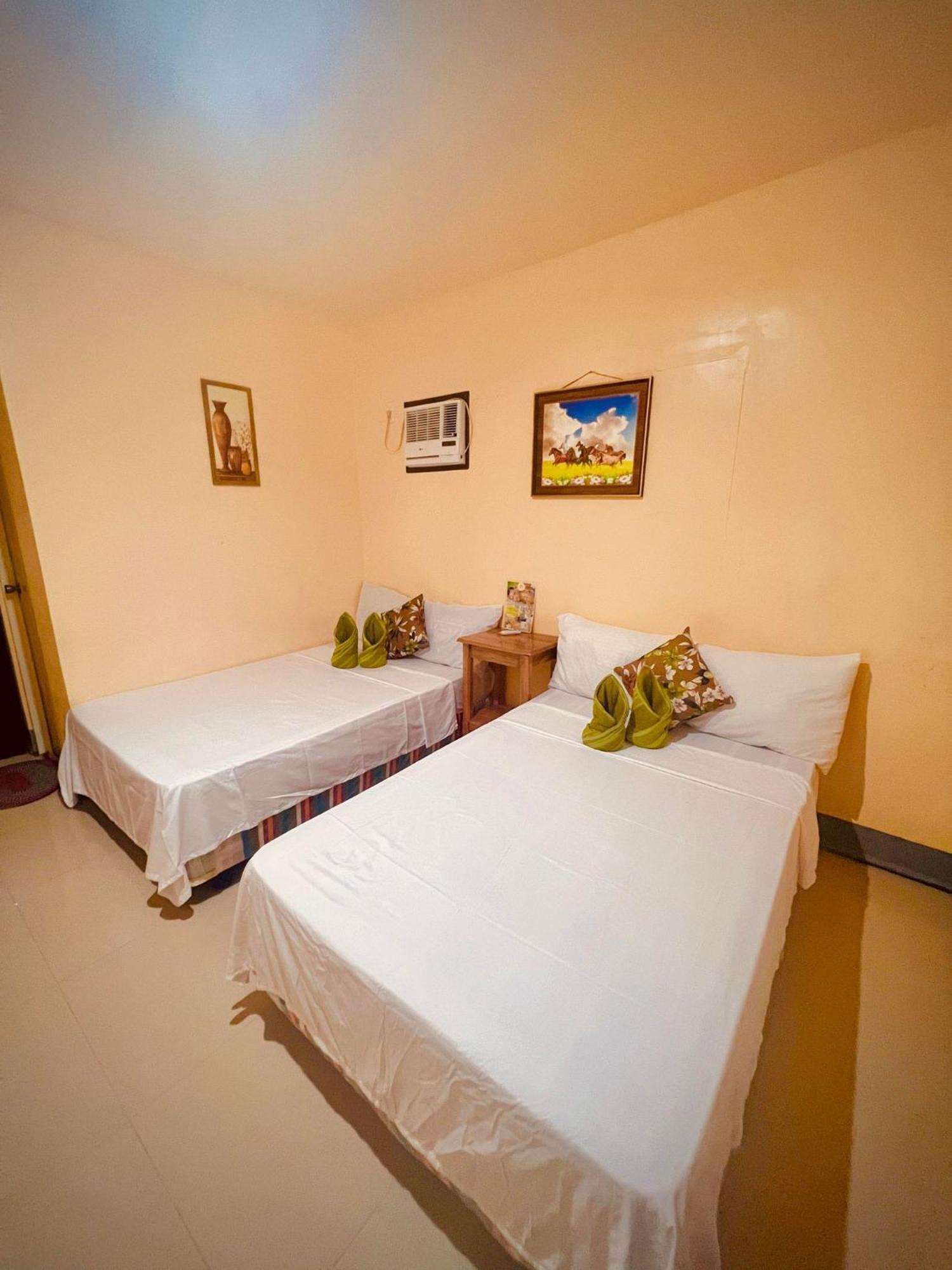 Indino Guesthouse Moalboal Extérieur photo